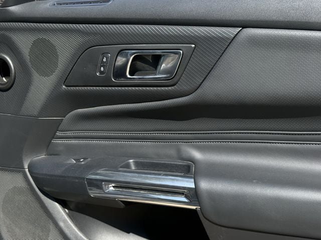 Used 2025 Ford Mustang Premium RWD image 27