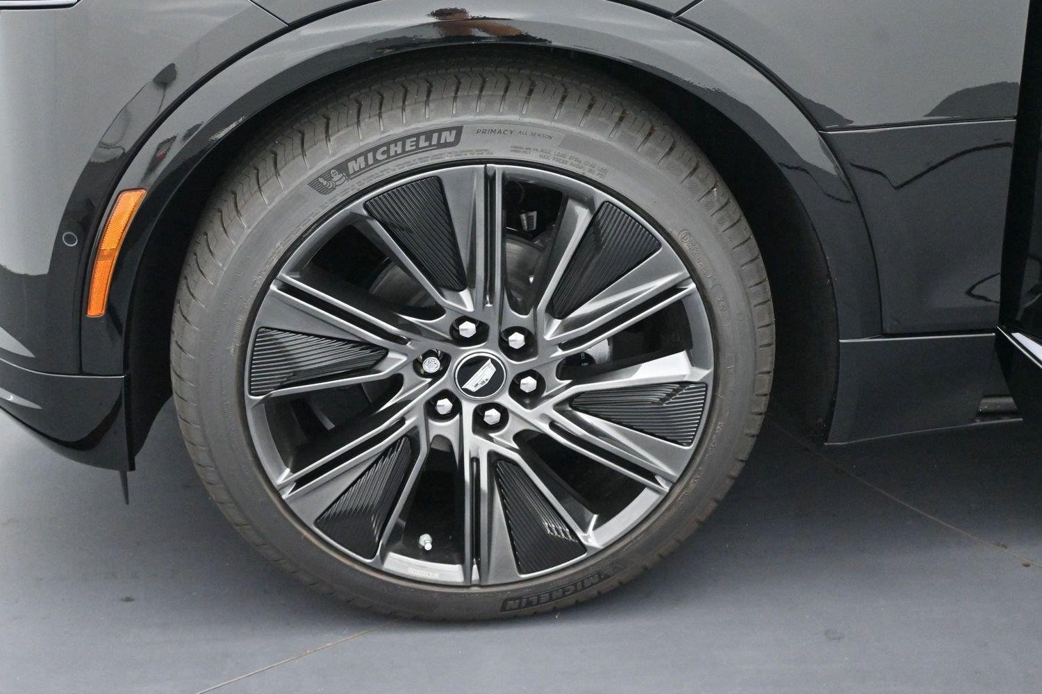 New 2027 Cadillac Lyriq Signature Sport AWD/4WD image 37