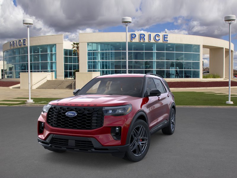 Used 2026 Ford Explorer ST-Line w/ ST-Line Street Pack RWD image 2