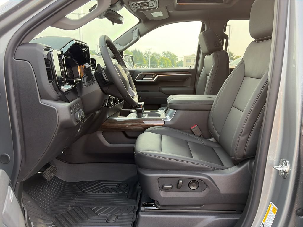 New 2026 Chevrolet Silverado 1500 RST w/ RST All Star Premium Package AWD/4WD image 13