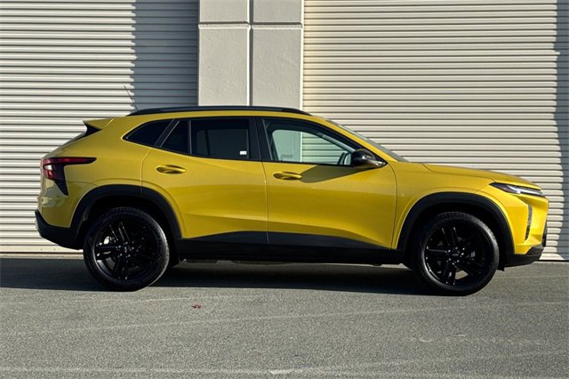 Used 2025 Chevrolet Trax ACTIV w/ Driver Confidence Package image 3