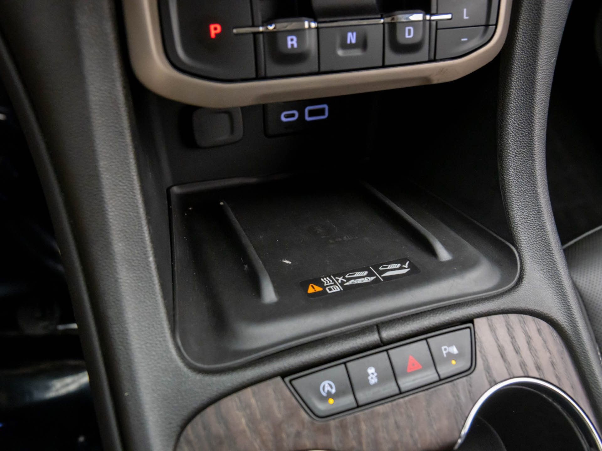 Used 2023 GMC Acadia Denali w/ Black Diamond Edition image 23