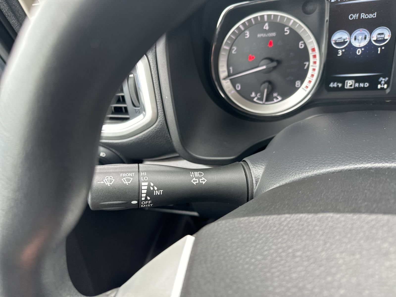 Used 2017 Nissan Titan SV AWD/4WD image 45