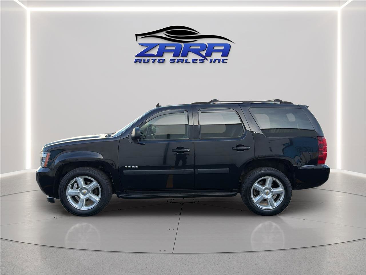 Used 2007 Chevrolet Tahoe LTZ w/ LTZ Preferred Equipment Group AWD/4WD image 4