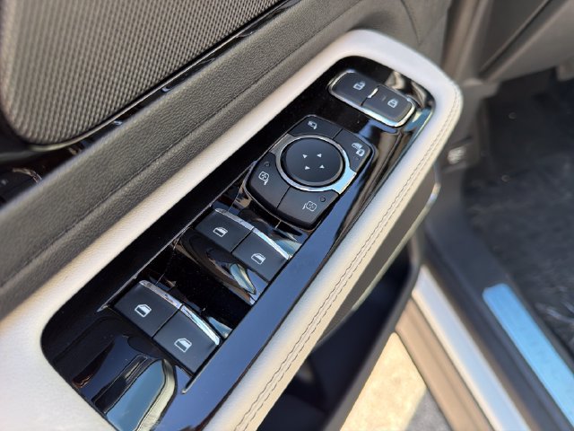 New 2026 Lincoln Aviator AWD w/ Jet Appearance Package image 23