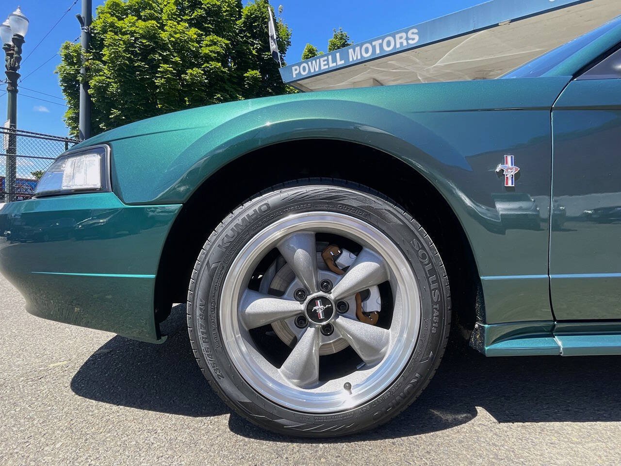 Used 2001 Ford Mustang Convertible RWD image 40