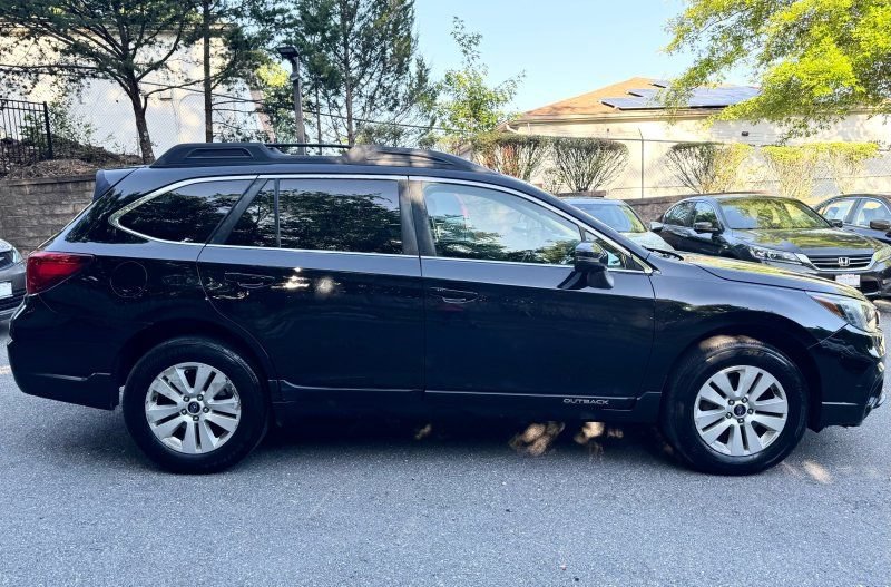Used 2019 Subaru Outback 2.5i Premium AWD/4WD image 8