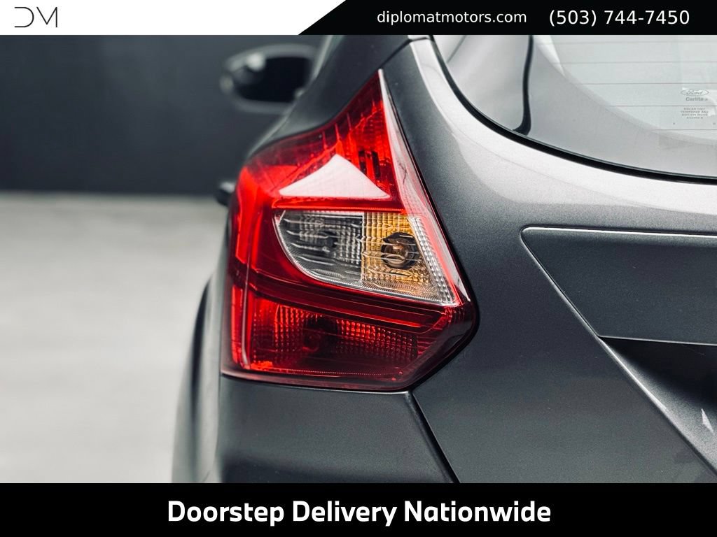 Used 2014 Ford Focus SE w/ SE Winter Package FWD image 15