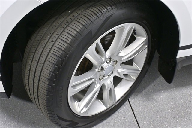 Used 2022 Land Rover Range Rover Velar R-Dynamic S image 10