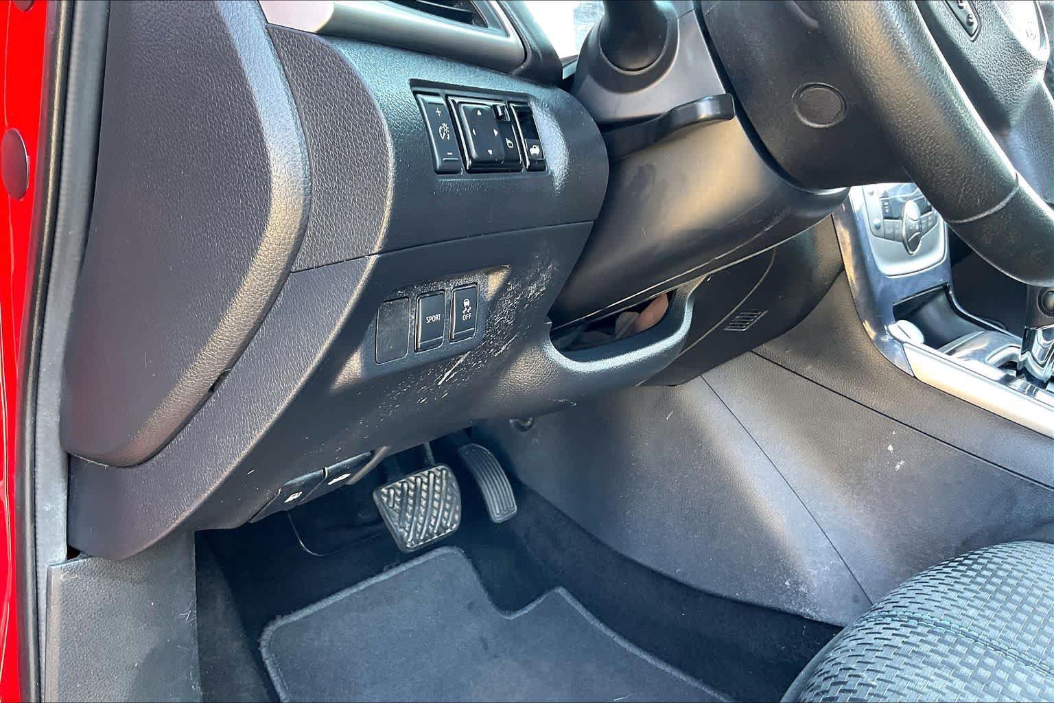 Used 2019 Nissan Sentra SR FWD image 35