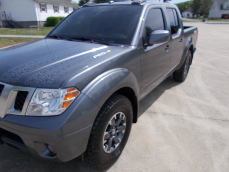 Used 2020 Nissan Frontier PRO-4X w/ Pro-4x Utility Package image 8
