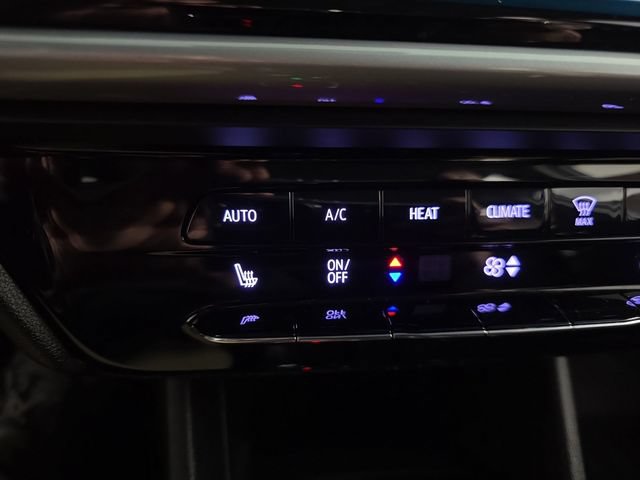 Certified 2023 Chevrolet Bolt LT FWD image 20