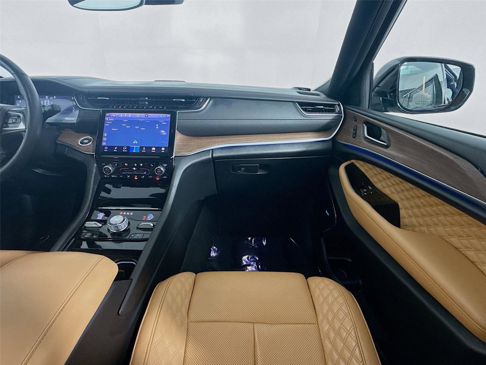 Used 2022 Jeep Grand Cherokee Summit w/ Luxury Tech Group V image 26