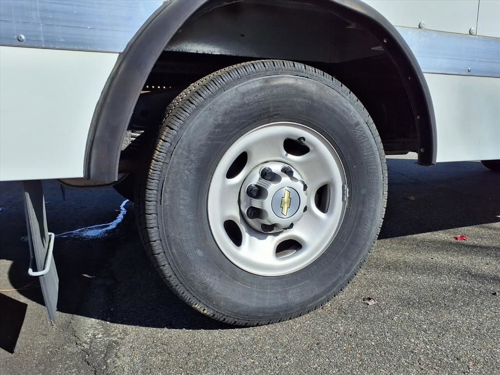 New 2026 Chevrolet Express 4500 w/ Power Convenience Package image 22