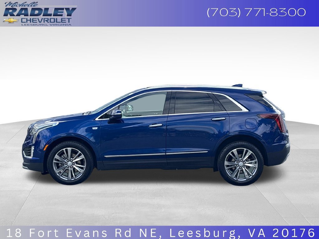 Used 2025 Cadillac XT5 Premium Luxury AWD/4WD image 2