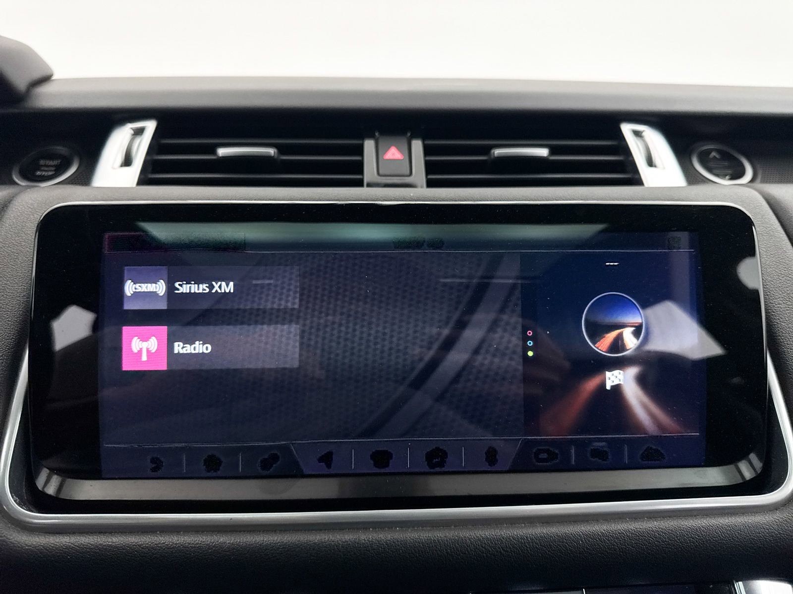 Used 2019 Land Rover Range Rover Sport HSE image 25