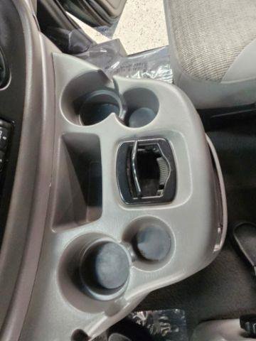 Used 2000 Ford E-150 and Econoline 150 Wagon image 15