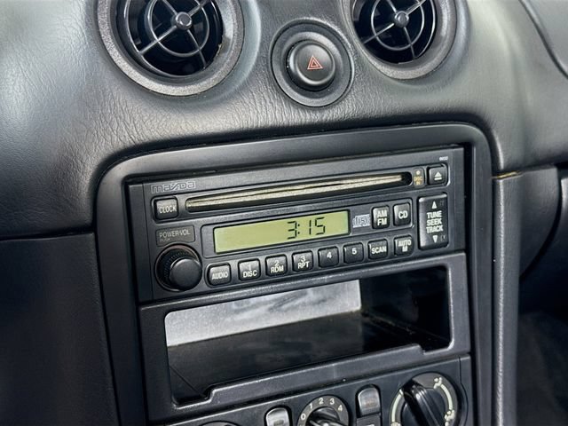 Used 1999 MAZDA MX-5 Miata RWD image 16