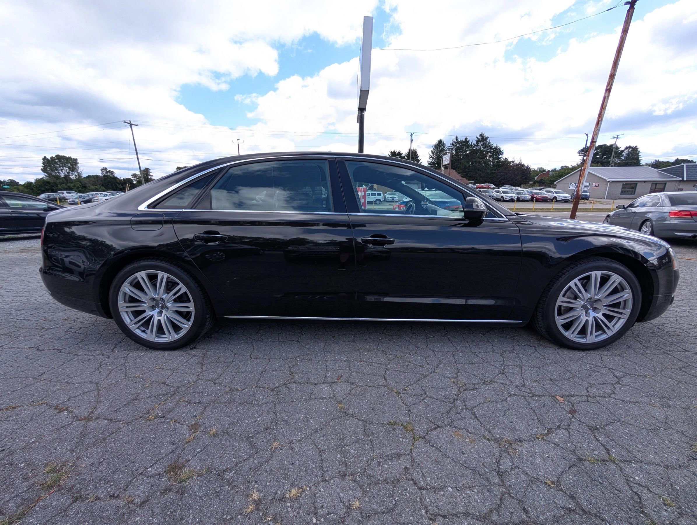 Used 2014 Audi A8 L TDI w/ Premium Package image 6