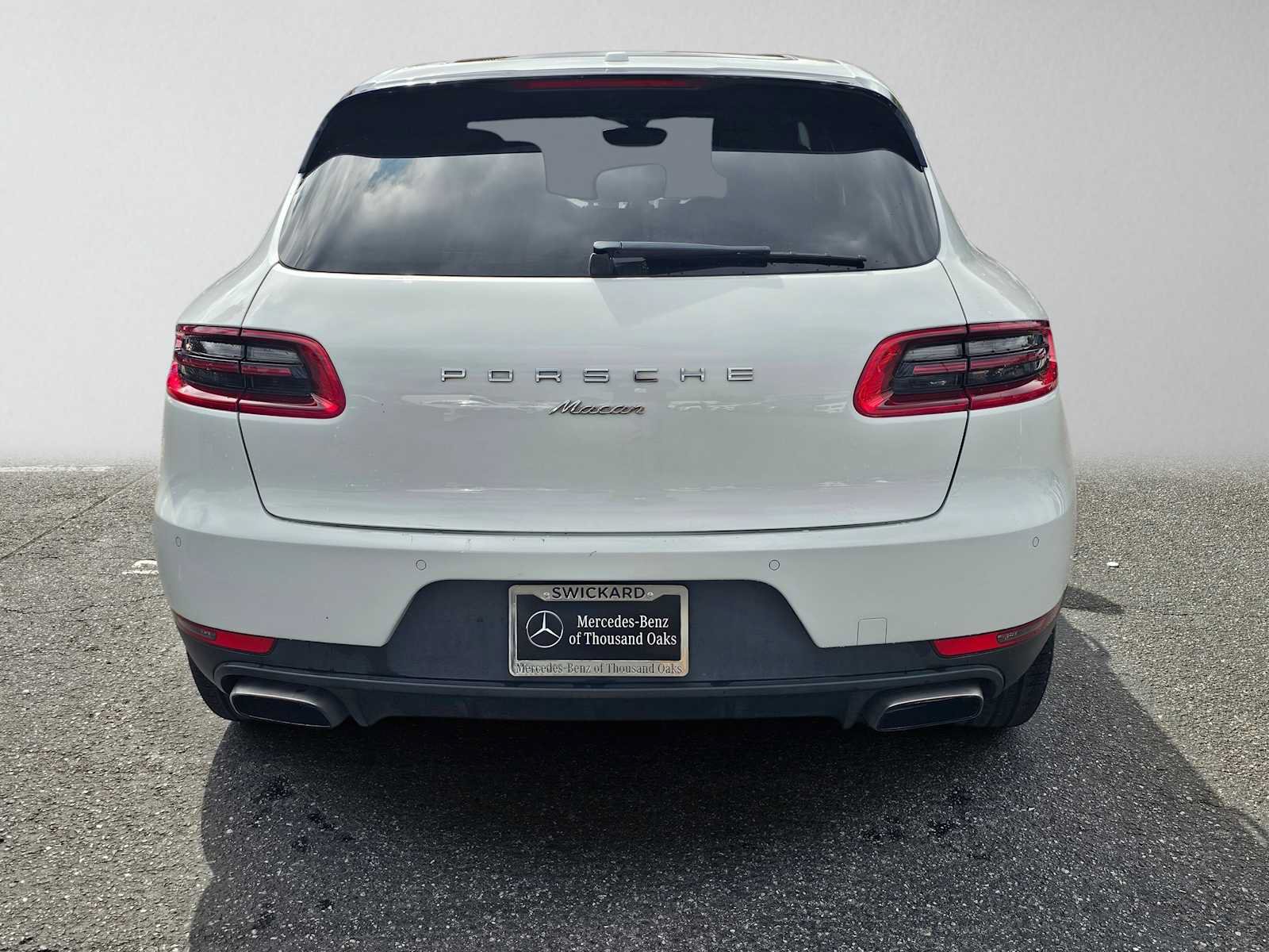Used 2017 Porsche Macan AWD/4WD image 4