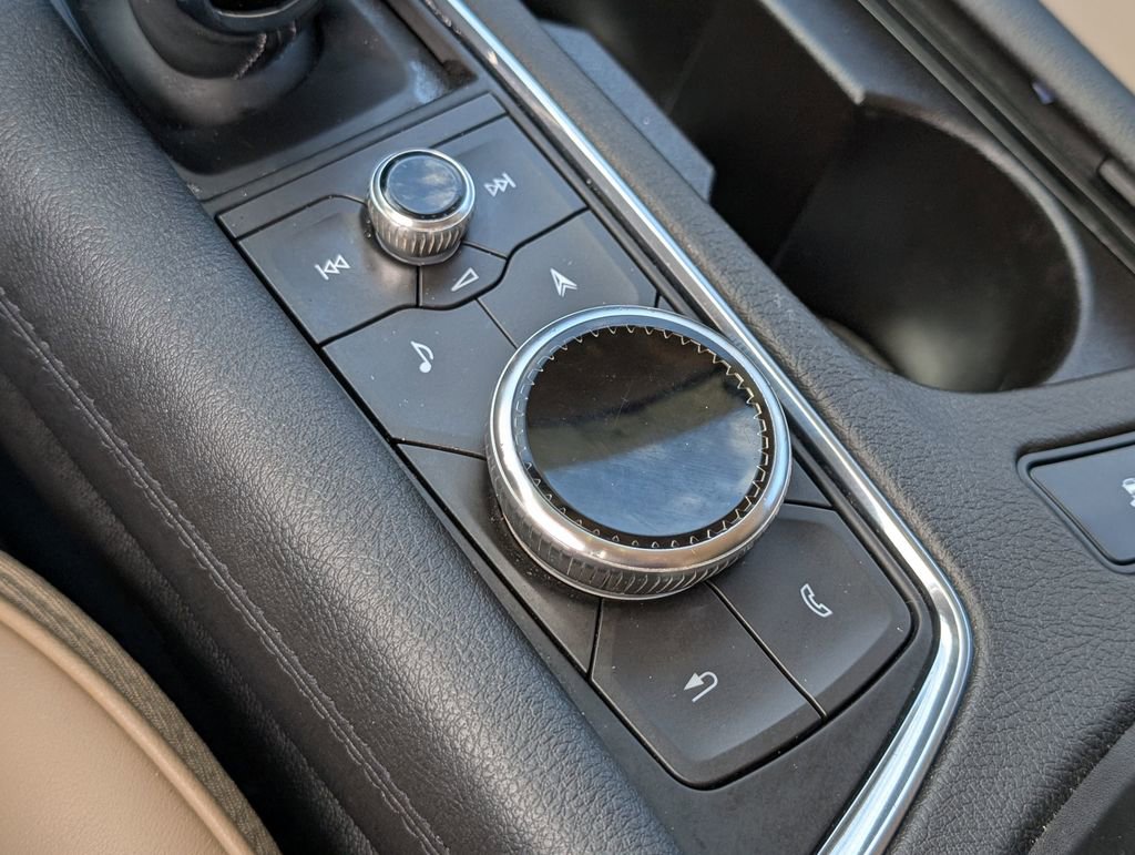 Certified 2024 Cadillac XT6 Sport w/ Platinum Package image 31