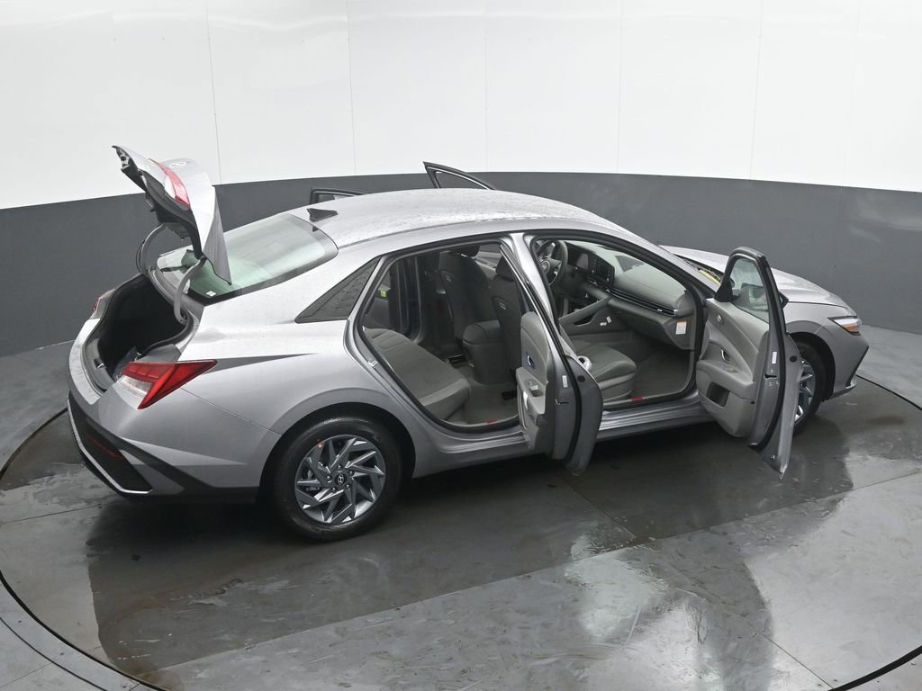 New 2026 Hyundai Elantra Hybrid FWD image 54