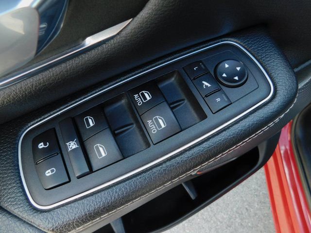 Used 2024 RAM 1500 Laramie image 9