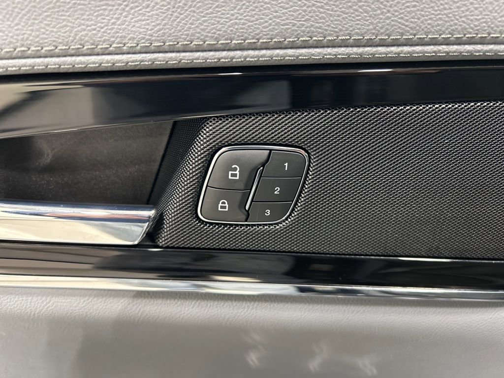 Certified 2022 Lincoln Nautilus Reserve image 15