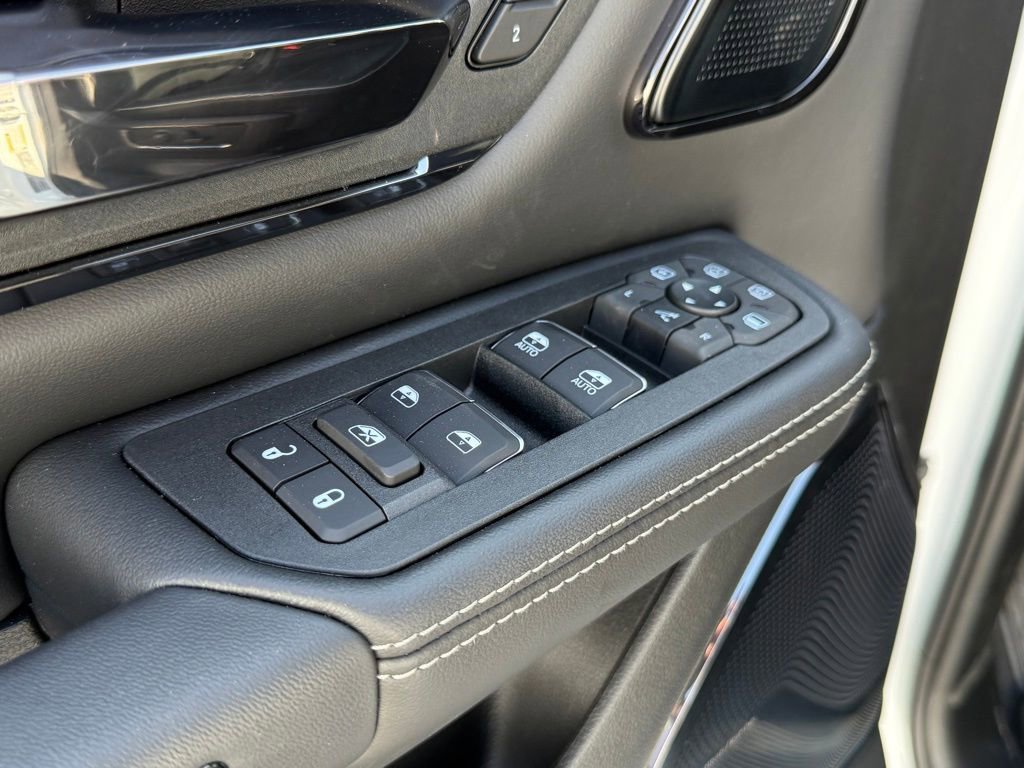 New 2025 RAM 1500 Limited image 12