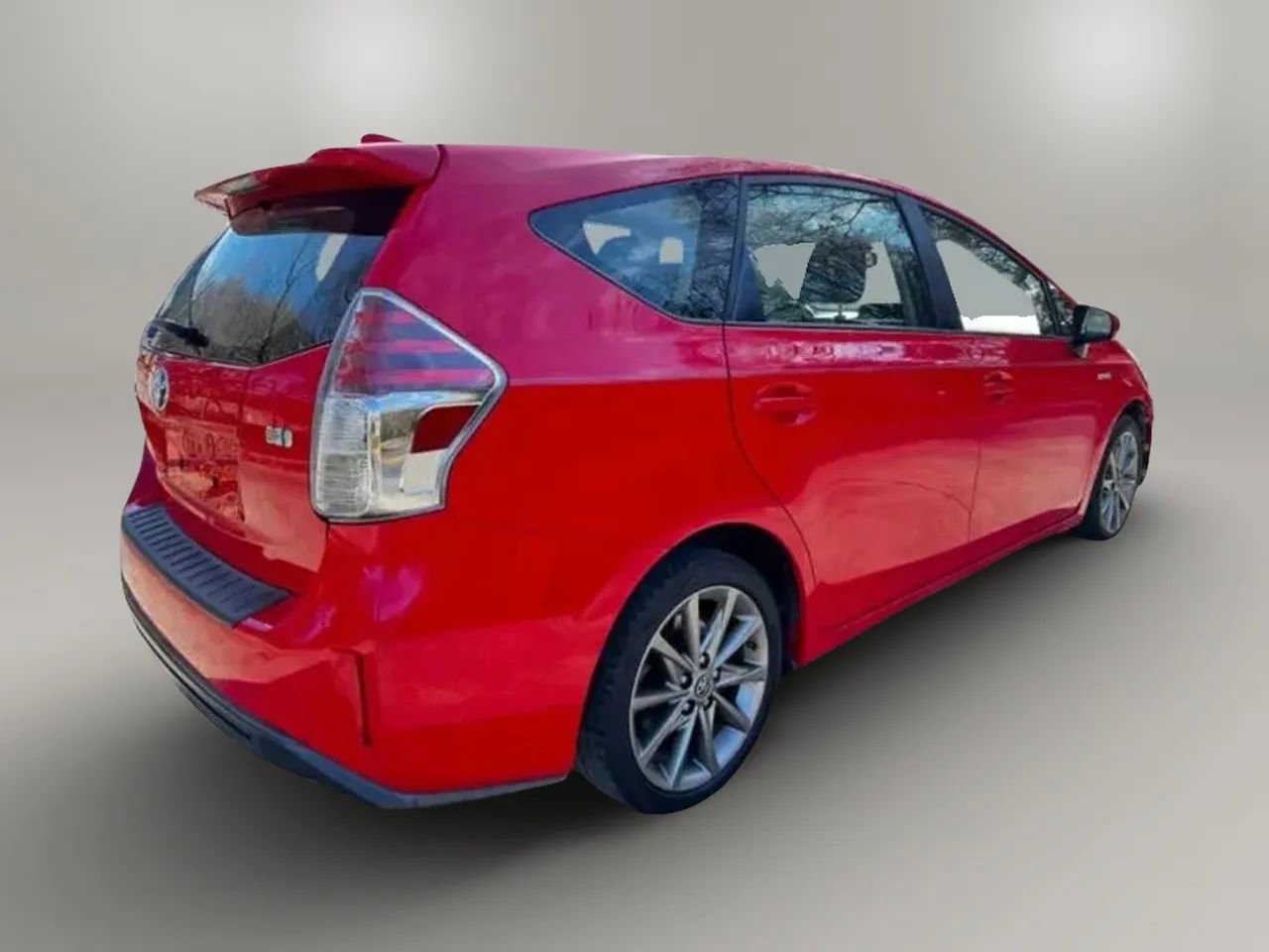 Used 2015 Toyota Prius V Five FWD image 6