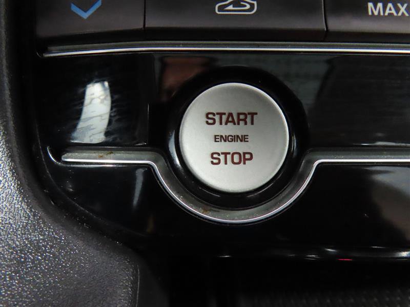 Used 2020 Jaguar F-PACE Premium image 20