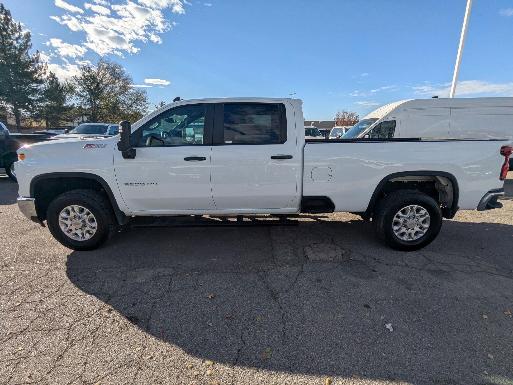Used 2024 Chevrolet Silverado 3500 W/T image 9