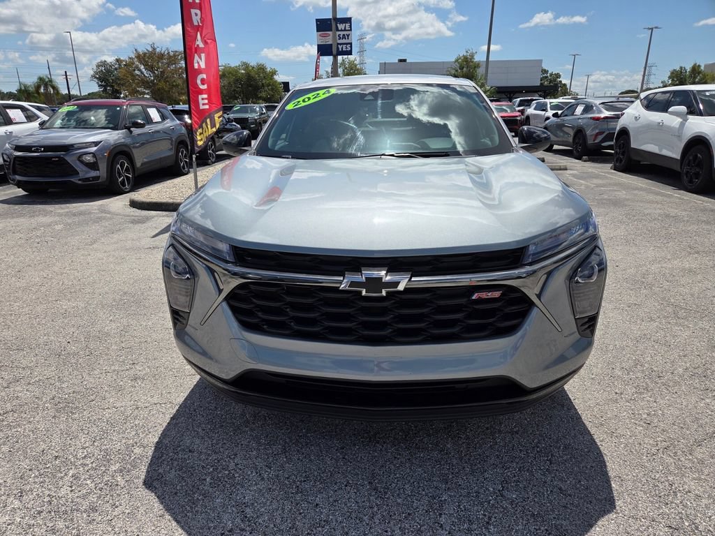 Used 2024 Chevrolet Trax RS FWD image 18