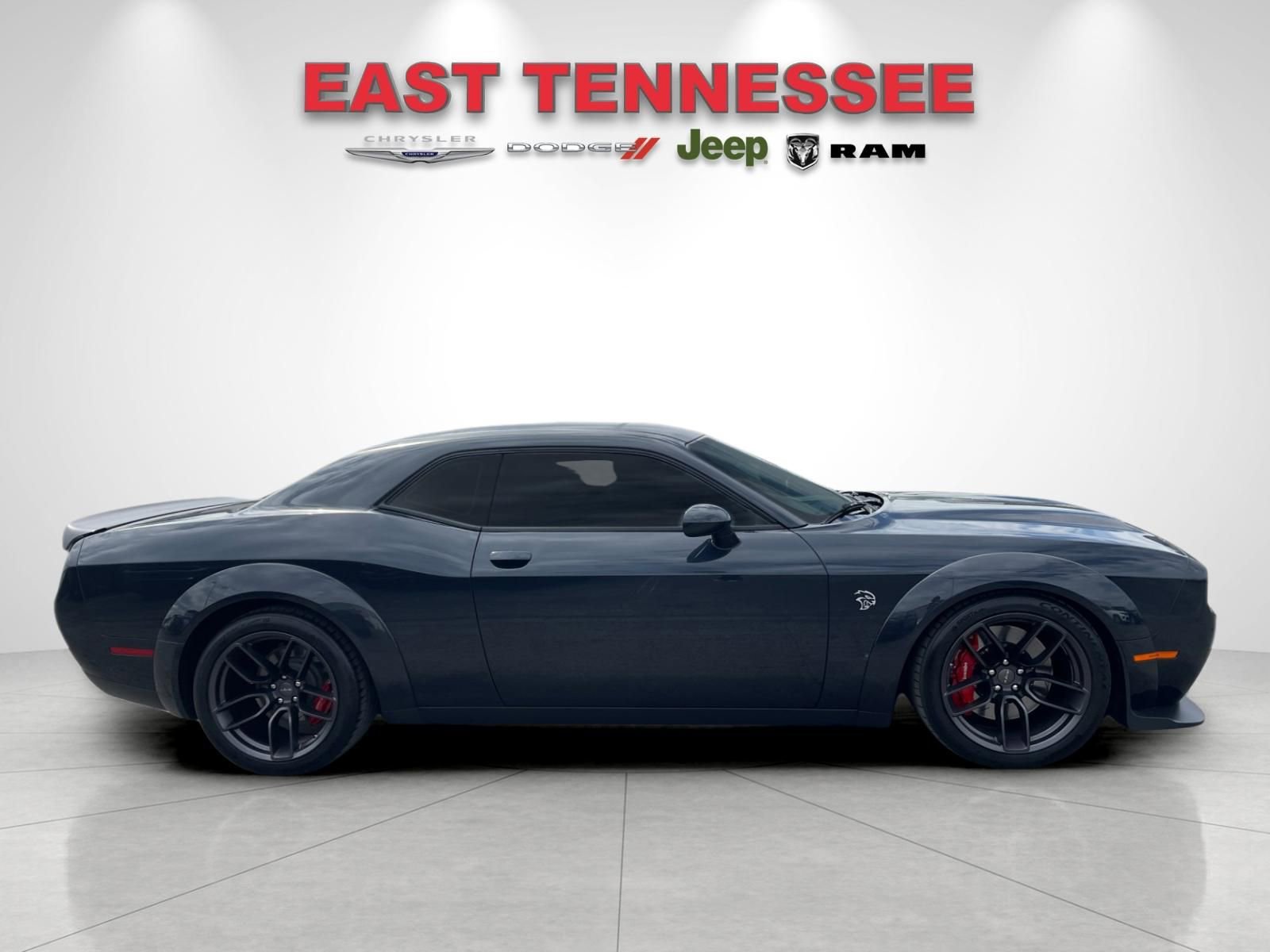 Used 2019 Dodge Challenger SRT Hellcat image 2