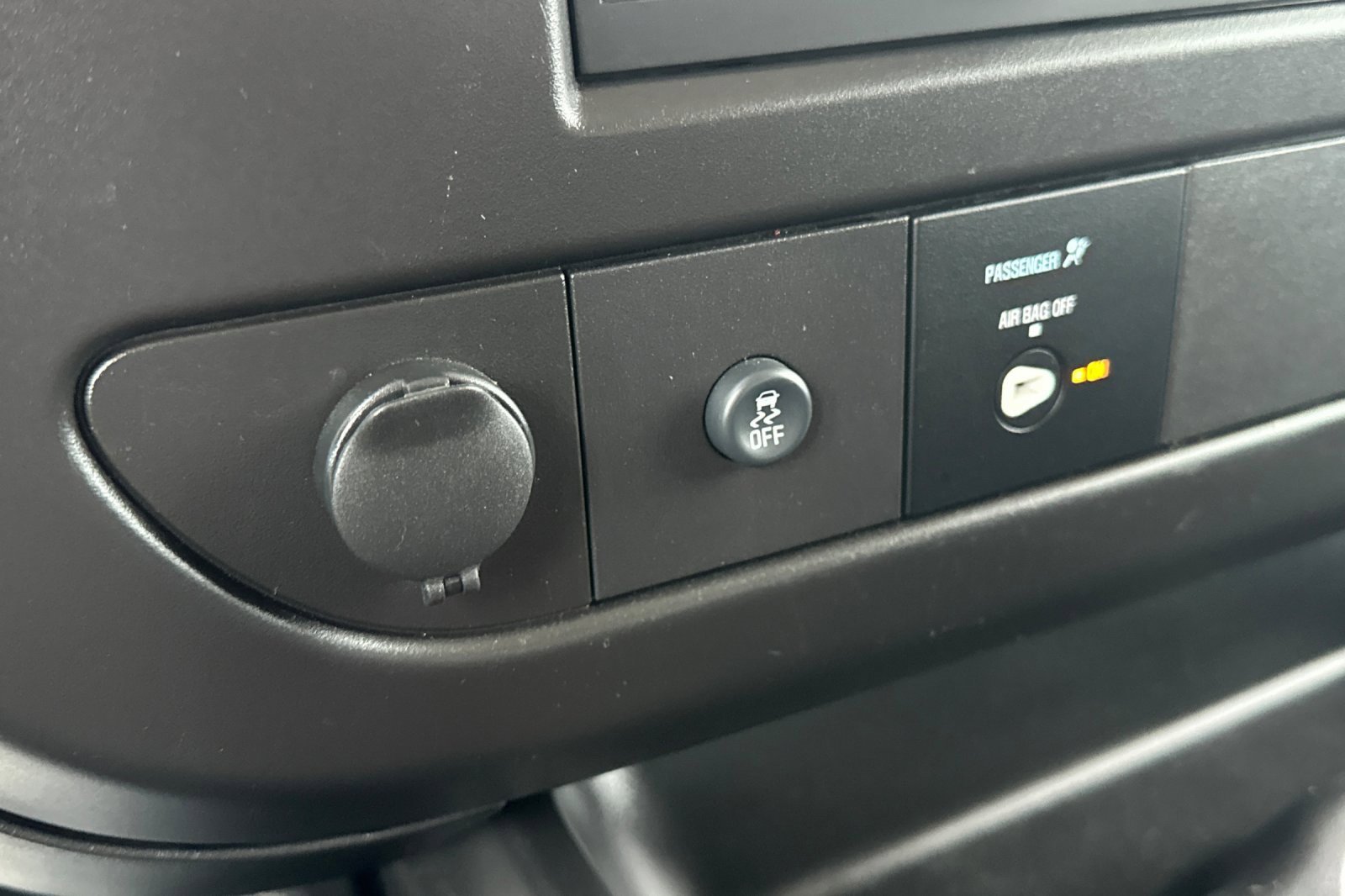 Used 2023 Chevrolet Express 2500 w/ Driver Convenience Package image 36