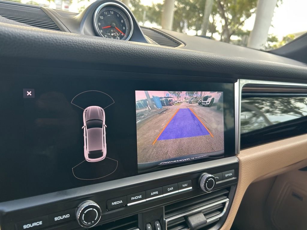 Used 2020 Porsche Macan image 9