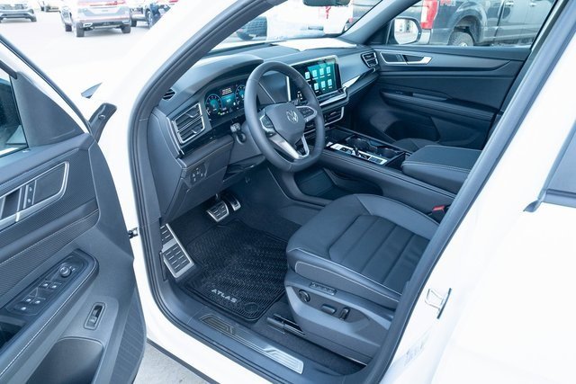 New 2026 Volkswagen Atlas Cross Sport SEL R-Line image 16