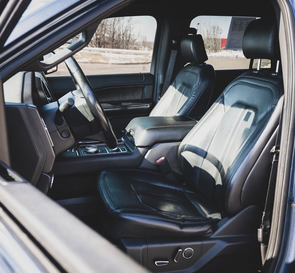 Used 2018 Ford Expedition Limited w/ Driver Assistance Package image 18