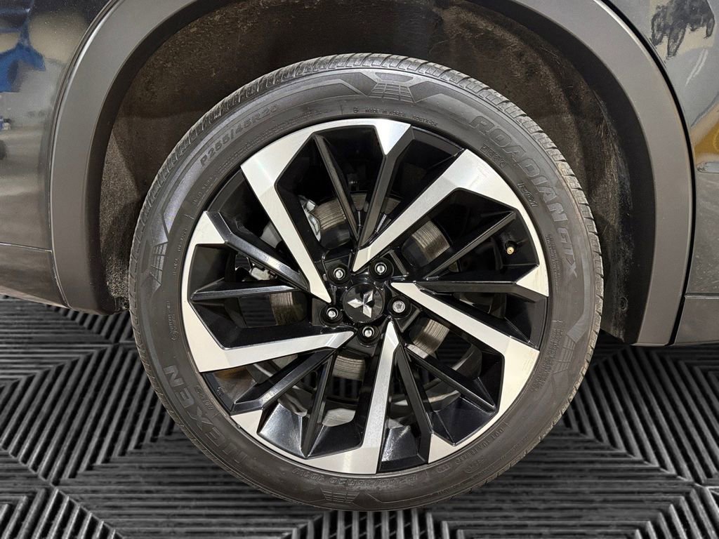 Used 2023 Mitsubishi Outlander SEL image 12