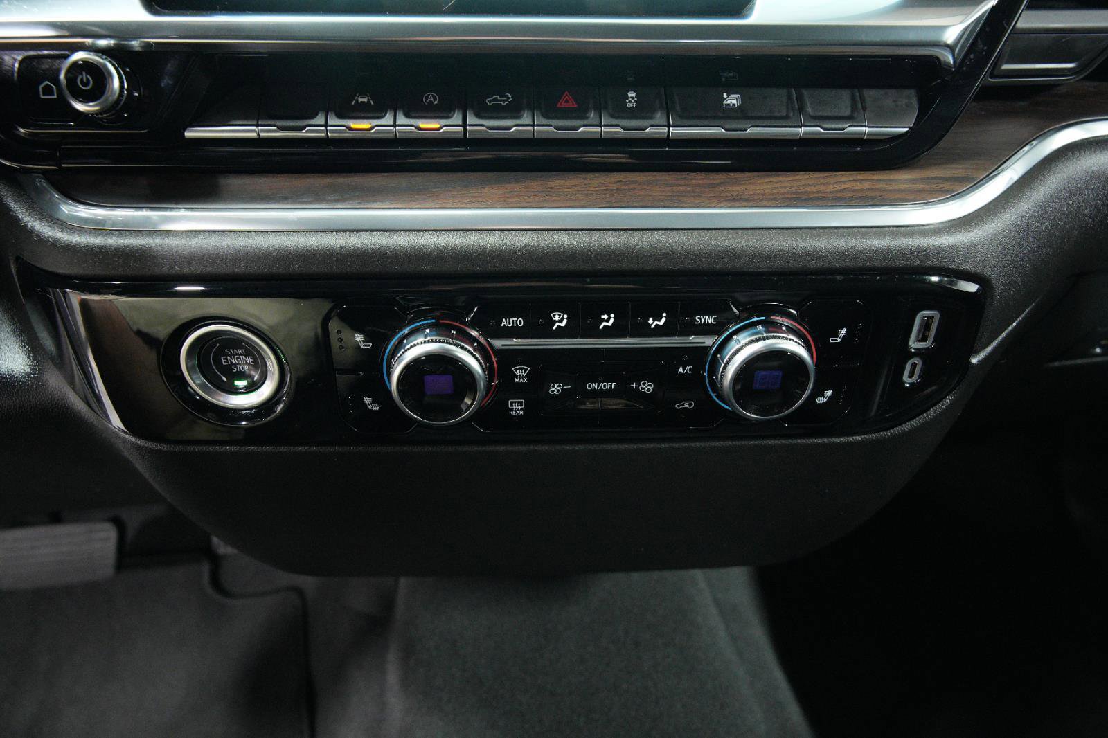 Used 2023 GMC Sierra 1500 SLT image 37