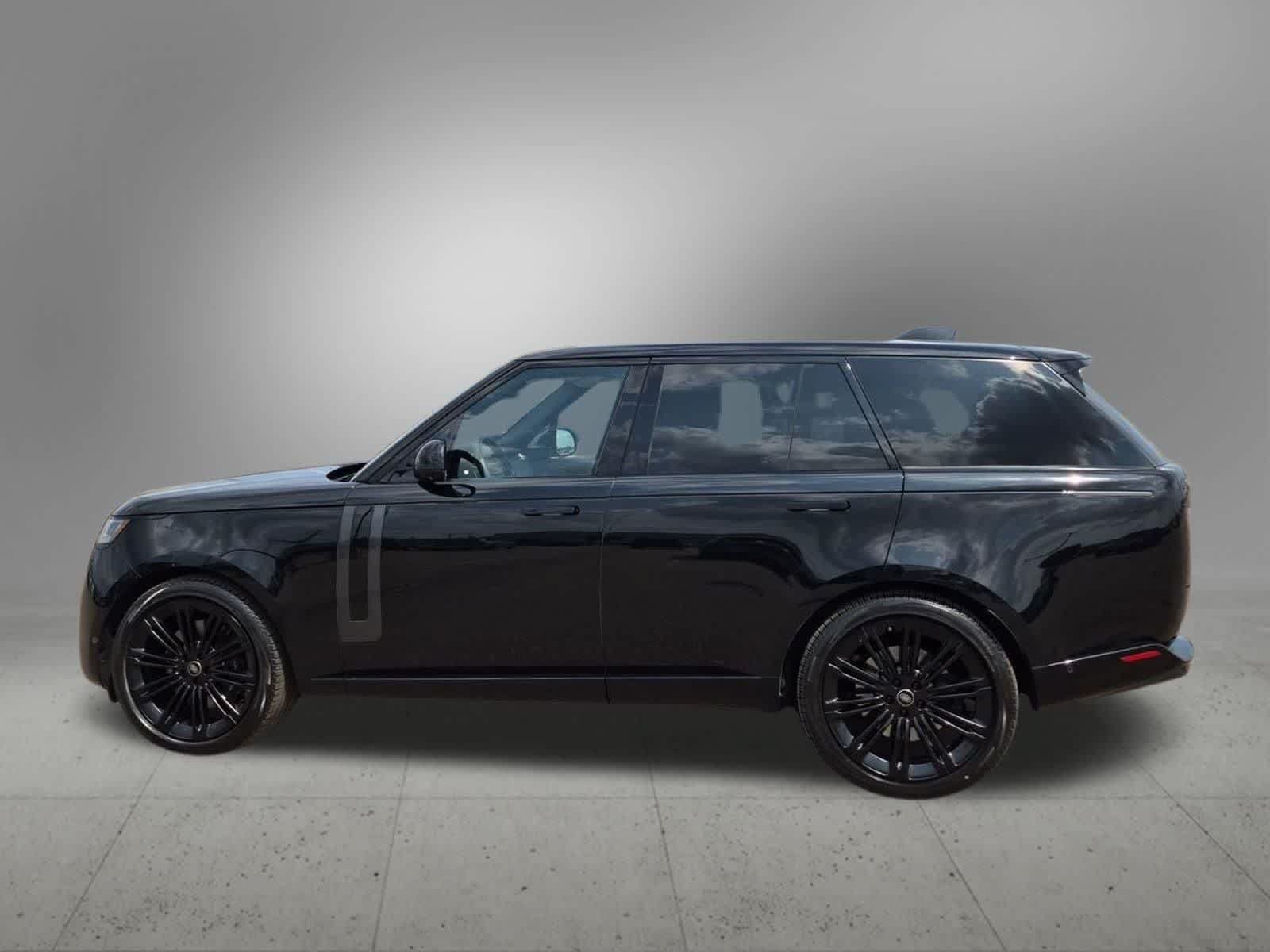 Certified 2023 Land Rover Range Rover First Edition AWD/4WD image 3