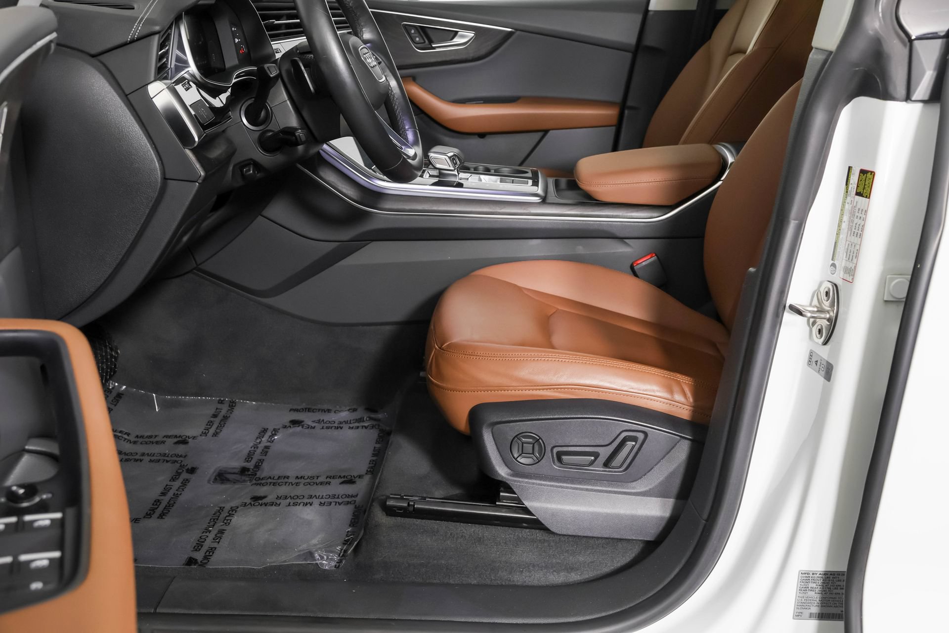 Used 2023 Audi Q8 Premium w/ Convenience Package AWD/4WD image 26