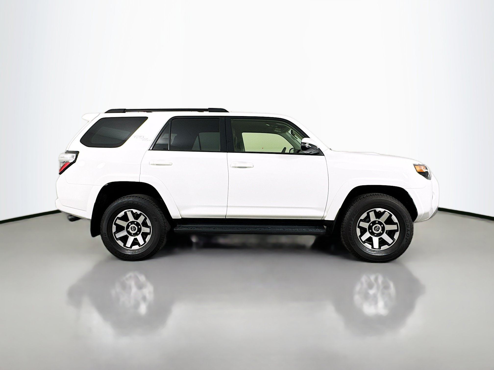 Certified 2023 Toyota 4Runner TRD Off-Road Premium AWD/4WD image 8