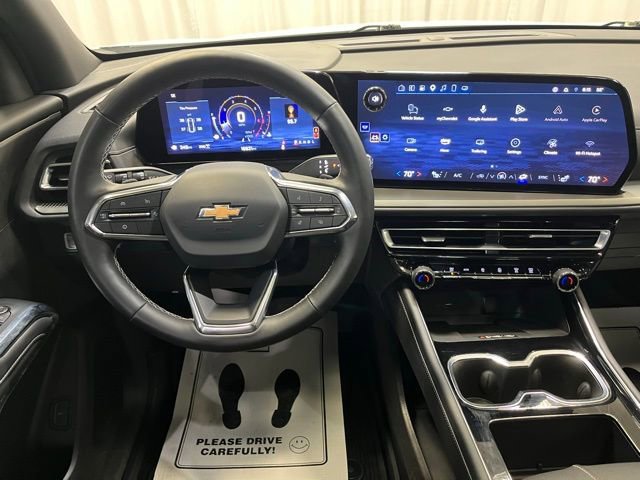 Used 2025 Chevrolet Traverse LT w/ Sun and Wheel Package image 17