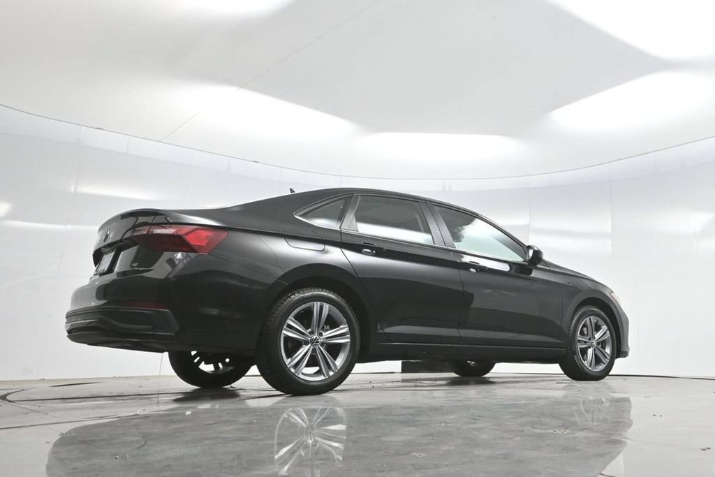Used 2024 Volkswagen Jetta SE FWD image 63