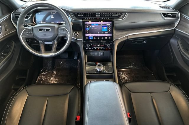 Certified 2024 Jeep Grand Cherokee Limited RWD image 13