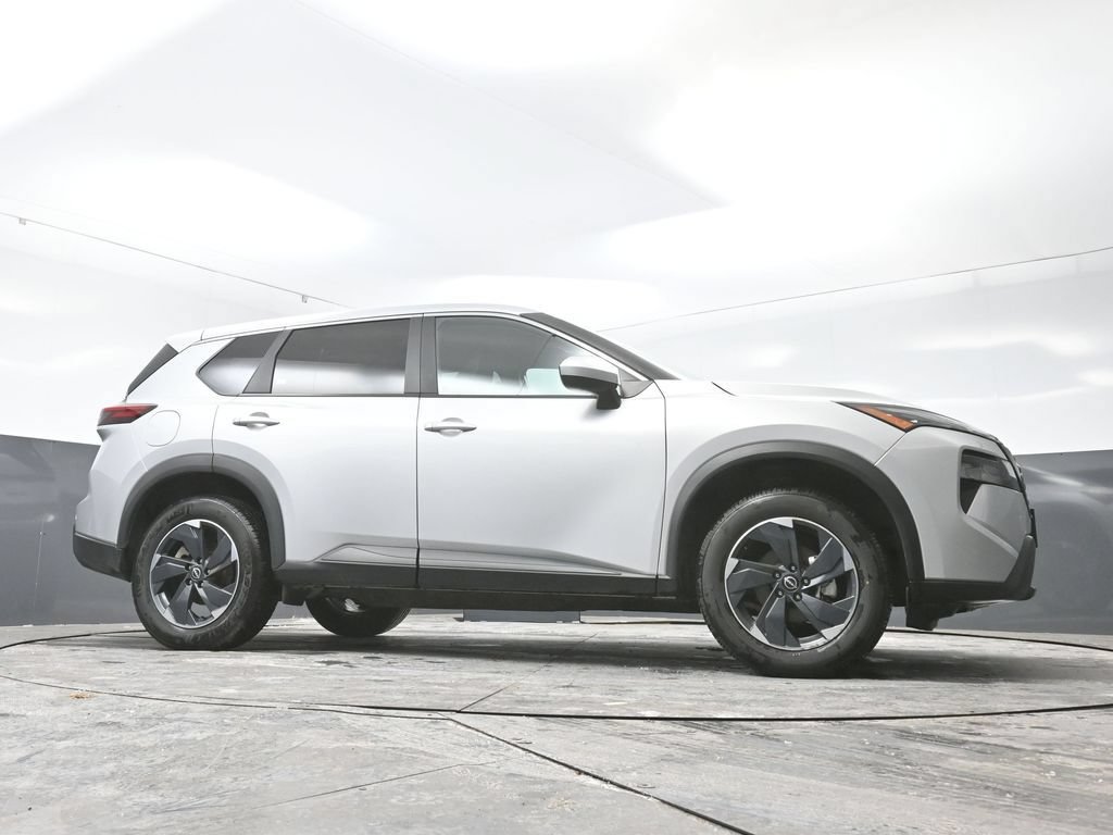 Used 2024 Nissan Rogue SV AWD/4WD image 49