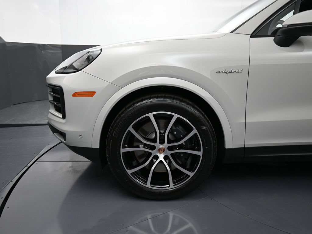Certified 2026 Porsche Cayenne E-Hybrid AWD/4WD image 12