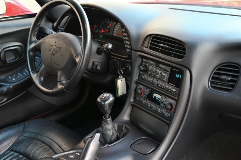 Used 1999 Chevrolet Corvette Coupe w/ Memory Pkg RWD image 25