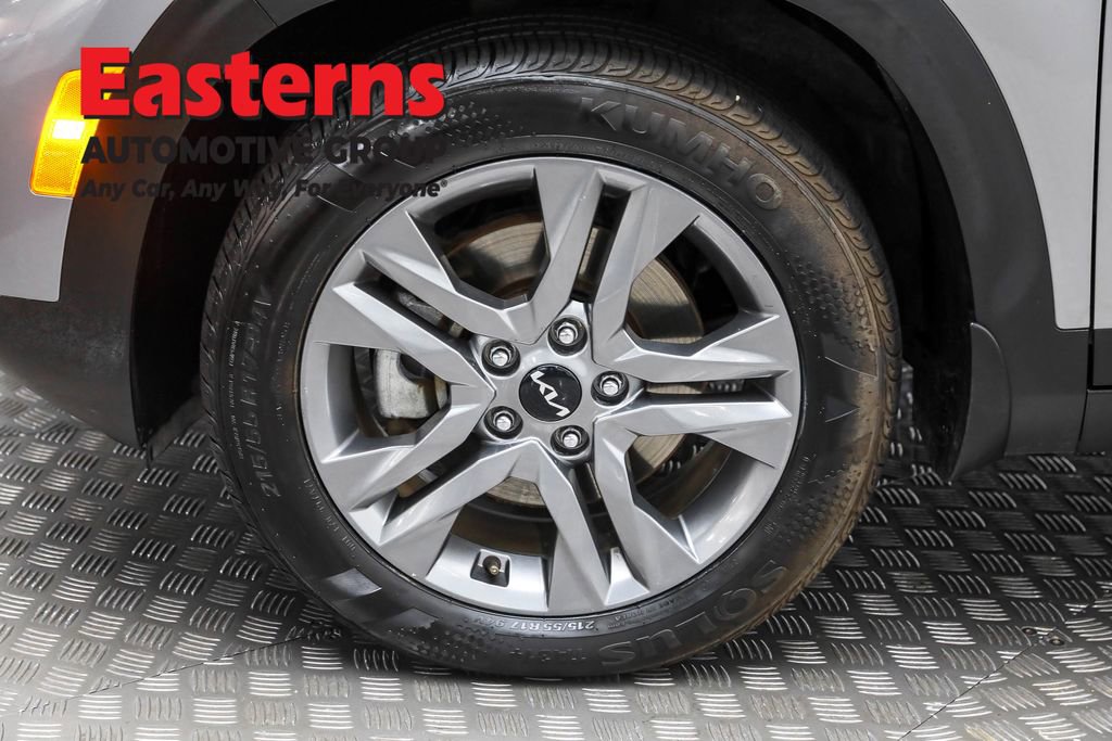 Used 2023 Kia Seltos LX image 31